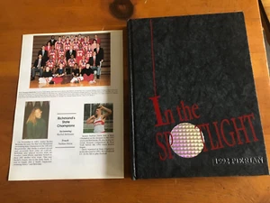 1992 RICHMOND INDIANA HIGH SCHOOL PIERIAN JAHRBUCH MIT STATE CHAMPIONS EINLAGE - Bild 1 von 8