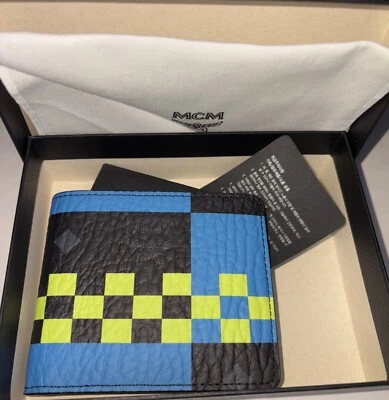 Cartera MCM Aren Pequeña Estampada a Cuadros Negra Multi Visetos Cuero Delgada Doble Pliegue Foto 1 de 4