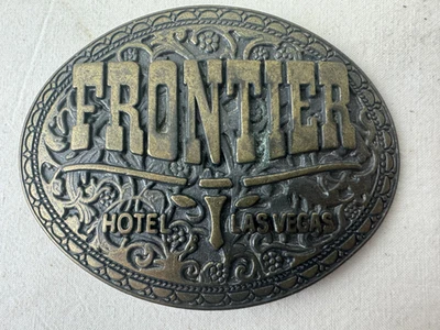 Frontier Hotel - Las Vegas - Hebilla de cinturón de latón - De colección - Western Casino Foto 1 de 4
