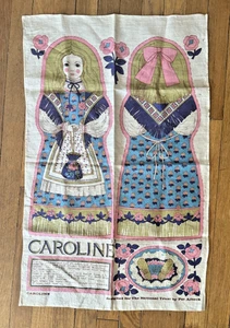 Panel de muñeca vintage de 1960 Caroline diseñado para el National Trust por Pat Albeck - Imagen 1 de 7