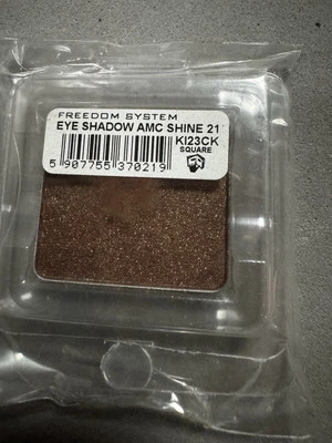 Тень для век Shade 21 INGLOT Freedom System коричневый блеск блестящий квадратный - Изображение 1 из 2