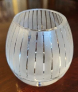 RUND MUNDGEBLASENES GLAS mit BLASE IM SOCKEL GEÄTZTES TEELICHT VIER HÄNDE HANDWERK KÜNSTLER UK - Bild 1 von 4