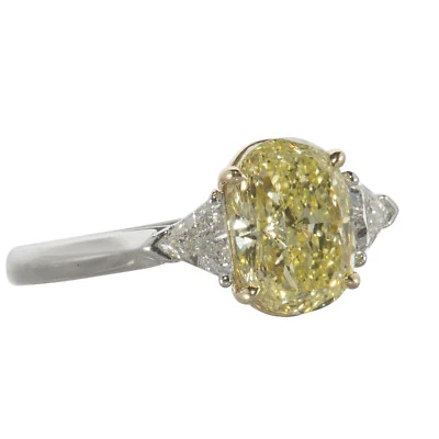 Espectacular diamante talla ovalada de 2,30 CTW elegante amarillo certificado por GIA oro blanco de 18 quilates Foto 1 de 3
