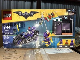 LEGO The LEGO Batman Movie: Catwoman Catcycle Chase (70902) New In box