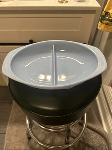 Vintage Pyrex Blue Delphite Casserole Divided Dish 1063 1 1/2 qt - Picture 1 of 7