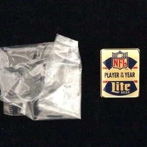 Prendedor Pinback Jugador del Año Cerveza Lite Fútbol Americano NFL De Colección RARO NUEVO Taiwán - Imagen 1 de 3
