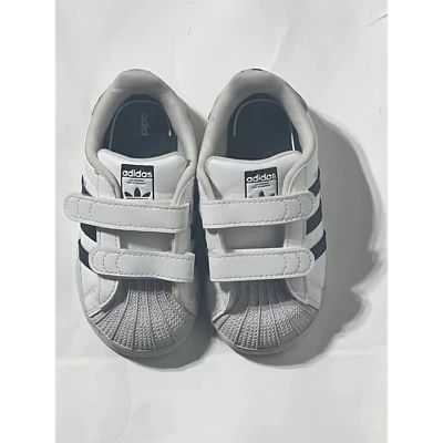 Adidas Superstar Low Top Sneakers Youth Size 6 - Image 1 of 4