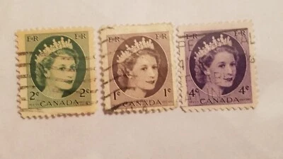 QUEEN ELIZABETH II 1954 Canada 3 stamp 1 penny 2 cents and 4 cents Canadian lot - Image 1 of 4