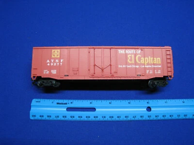 HO Scale Tyco Santa Fe Box Car - Freight Train - Image 1 of 4
