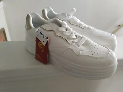Zapatillas Ecko Unltd Red Rhino para mujer blancas y doradas talla 8,5 nuevas sin caja  Foto 1 de 4