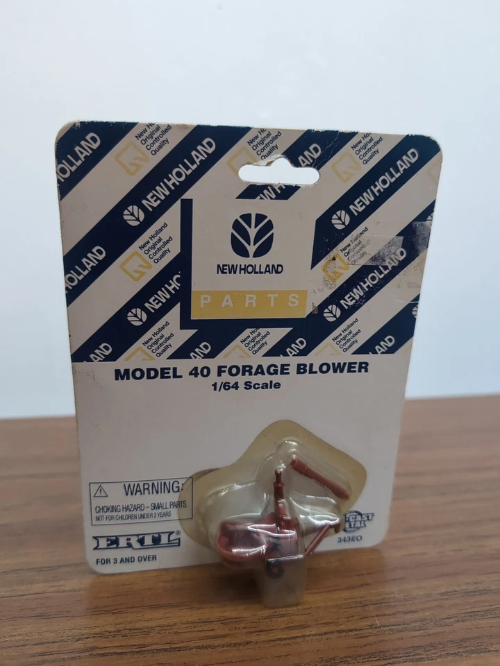1/64 Ertl Farm Toy New Holland Model 40 Forage Blower - Image 1 of 2