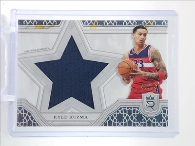 KYLE KUZMA 2023-24 TOPPS ROYALTY STAR PARCHE USADO EN JUEGOS MAGOS/99 Q2161 Foto 1 de 2