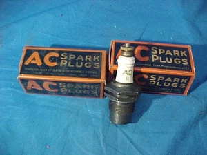 2 NIB 1930s AC SPARK PLUGS Type B Models - Picture 1 of 3