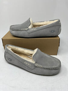 UGG Ansley Women's Suede Indoor/Outdoor Moccasin Slippers Light Gray Size 8 Wide