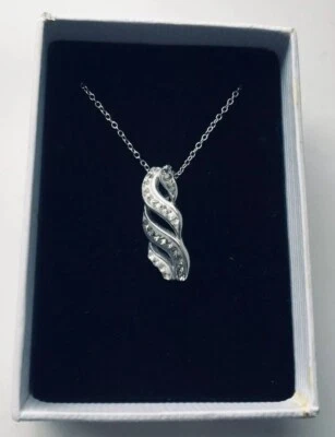 Women’s Wave Design Sliver Pendant Made With 925 Sterling Silver  - Image 1 of 2
