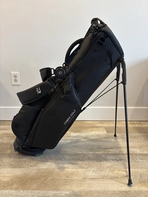 Bolsa de golf Vessel x Cobra California. Bolsa de pie de 4 vías. Negro Premium Foto 1 de 4