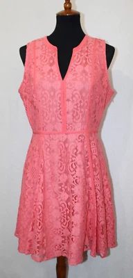 Vestido LC Lauren Conrad Talla 12 Rosa Coral Encaje Ajuste y Acampanado Sin Mangas Foto 1 de 4