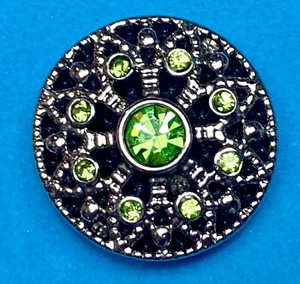 Strass verdi multipli accentati 18 mm tono argento zenzero a scatto, magnolia - Foto 1 di 9