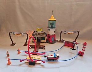 LEGO SpongeBob SquarePants #4982 Mrs. Puff’s Boating School - All Parts, No Figs - Picture 1 of 5