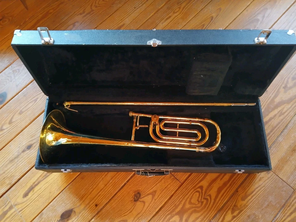 Frank Holton TR 380 F Attachment Trombone - Image 1 of 4