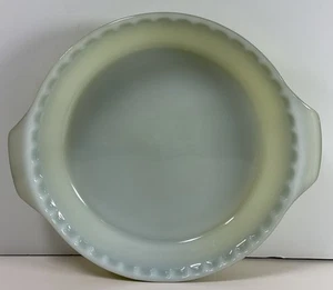 VINTAGE LIME GREEN FIRE KING 10" BAKING DISH ANCHOR HOCKING GLASS CASSEROLE PAN - Picture 1 of 15