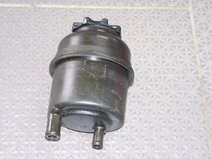 Porsche 928 Servobehälter - Bild 1 von 1