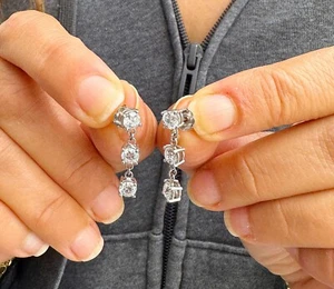 JUEGO DE PENDIENTES COLGANTES DE DIAMANTES DE CORTE REDONDO DE ORO BLANCO 14K COLGANTES 2,00CTW - Imagen 1 de 9