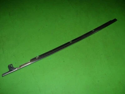 280Z Datsun 280ZX Izquierdo Inferior Cuarto Ventana Vidrio Moldura Cromo Borde OEM 2+2 Foto 1 de 4