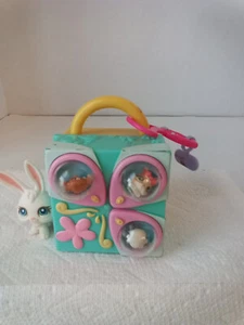 Littlest Pet Shop~#3~Teeniest Tiniest Playset~Blue Yellow~Bunnies~Accessories - Picture 1 of 3