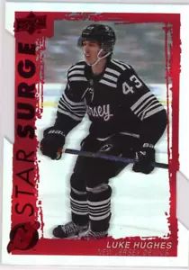2023-24 23-24 UD Serie 1 Luke Hughes RC STAR SURGE RED Stanzen Parallelkarte - Bild 1 von 1