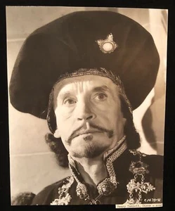 Foto fija original en blanco y negro de 1947 de Henry Daniell tan bien recordada - Imagen 1 de 4