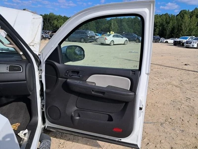 Used Front Right Door Interior Trim Panel fits: 2007 Chevrolet Suburban 1500  Gr - Image 1 of 4