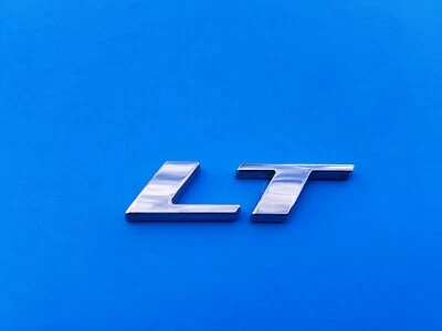 12 13 14 15 16 CHEVROLET SONIC LT EMBLEMA TRASERO CROMADO LOGOTIPO INSIGNIA USADO OEM (2015) Foto 1 de 2