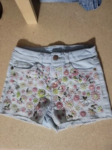Xhilaration blue jean shorts with Flowers size 6X - Picture 1 of 4