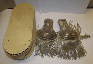 REGIO ESERCITO CAVALLERIA SPALLINE DA CAPITANO con scatola originale Bellissime - Imagen 1 de 6