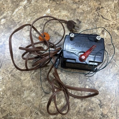 Transformador multivoltio Lionel tipo 1011, salida 25 vatios, Foto 1 de 4