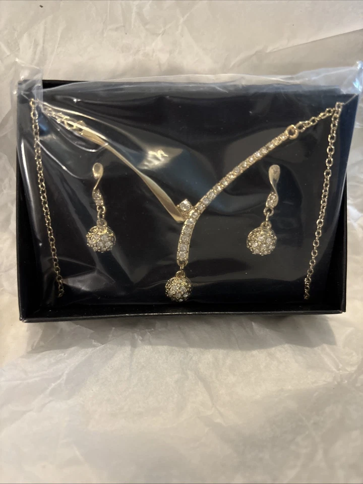 雅芳闪闪发光 3 件套礼品套装金石免运费密封 — 第 1/1 张图片