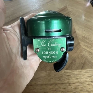 WORKING! Vintage Johnson Century Model 100A Spincasting Reel - Picture 1 of 4
