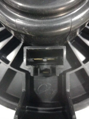 Motor soplador de climatización delantero usado se adapta a: Mazda CX-9 2012 delantero grado A Foto 1 de 4