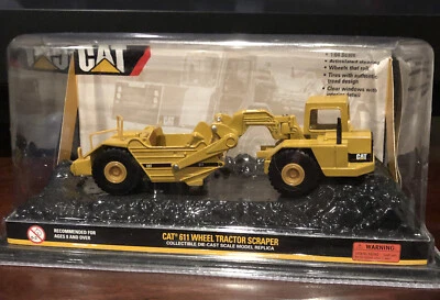 NORSCOT CAT 1/64th Caterpillar Engineering Cars 55303 611 Wheel Tractor Scraper - Image 1 of 3