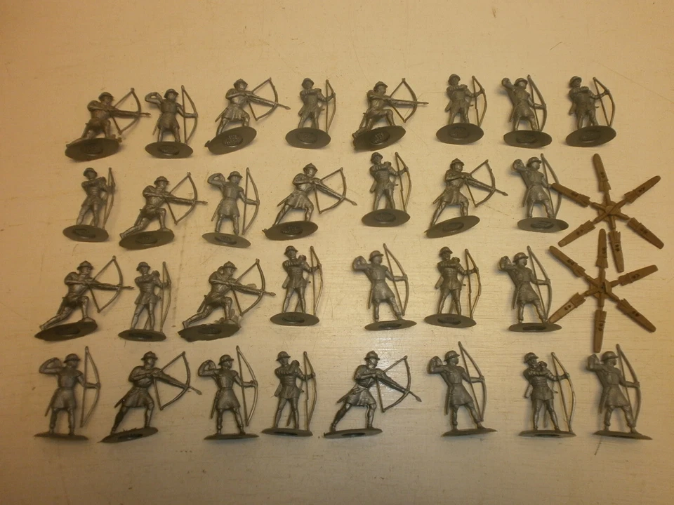 Konvolut 30 Merten Kunststoff Figuren Rohlinge Ritter Knights Bogenschützen 4cm - Bild 1 von 1