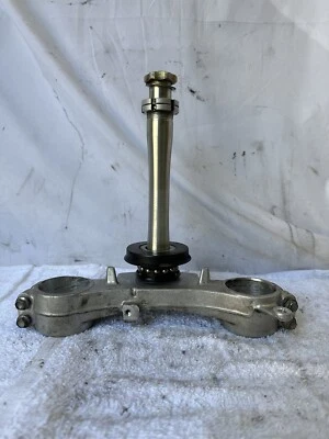 01 02 2001 2002 Suzuki GSXR 1000 horquilla delantera inferior triple árbol abrazadera vástago Foto 1 de 4