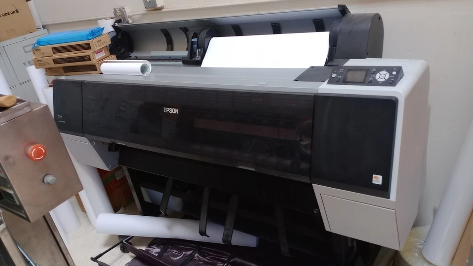 Epson stylus pro 9900 44" large format printer - Image 1 of 1