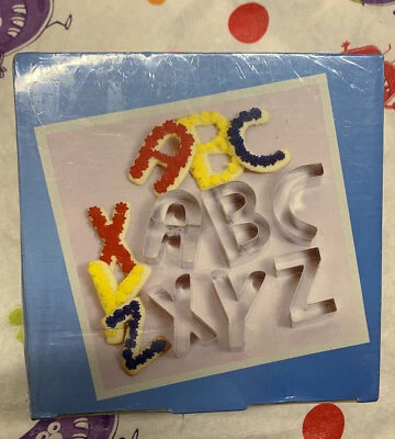 Juego de cortador de galletas de alfabeto de metal Fox Run 26 piezas 3"" de alto 1"" de profundidad nuevo en caja Foto 1 de 3