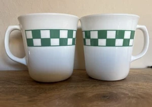 Vintage Corning USA Mugs Set of 2 Green Gingham Checkered Corelle - Picture 1 of 5