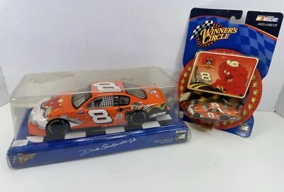 NASCAR WINNERS CIRCLE 1/24 y 1/64 Looney Tunes #8 Dale Earnhardt Jr. Foto 1 de 4