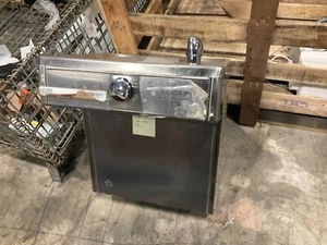 Elkay LVRCGN8WS water fountain *AS IS* - Picture 1 of 7