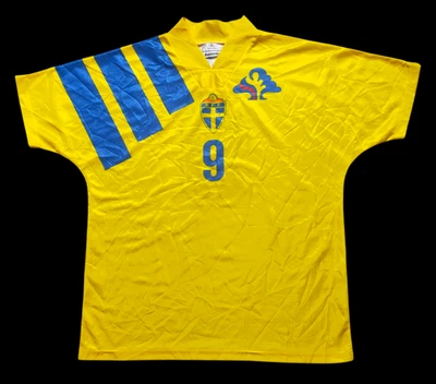 Sweden 1992 Soccer Jersey Football Shirt Size Small - Image 1 of 4