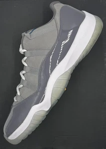 Größe 13 - Jordan 11 Retro Low Cool Grey 2018 - Bild 1 von 5