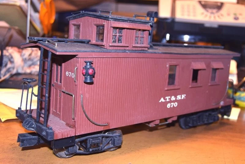 G Scale model trains USA Trains  Santa Fe Wood Side Caboose  ATSF 670 Used - Image 1 of 4